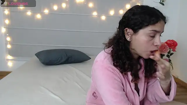 Sarabubbie's Live XXX Chat