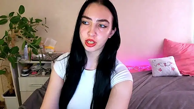 دردشة WildKittenX_ الجنسية المباشرة
