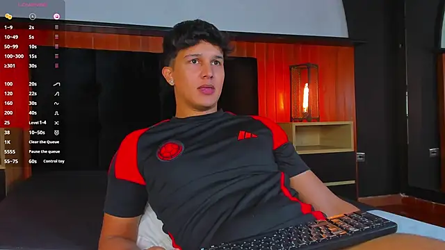 Chat XXX en directo de Leo_Savage_