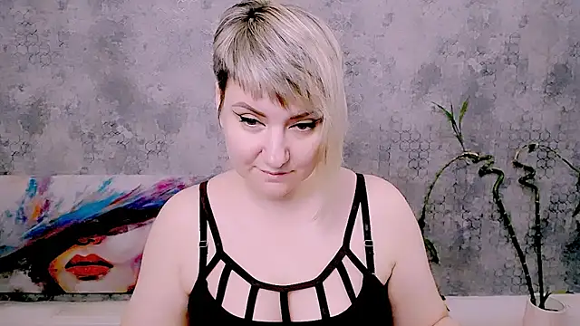 Djullia's Live XXX Chat