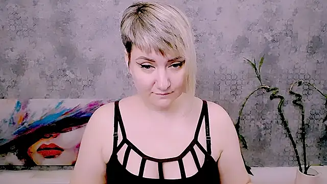 Živý XXX chat Djullia