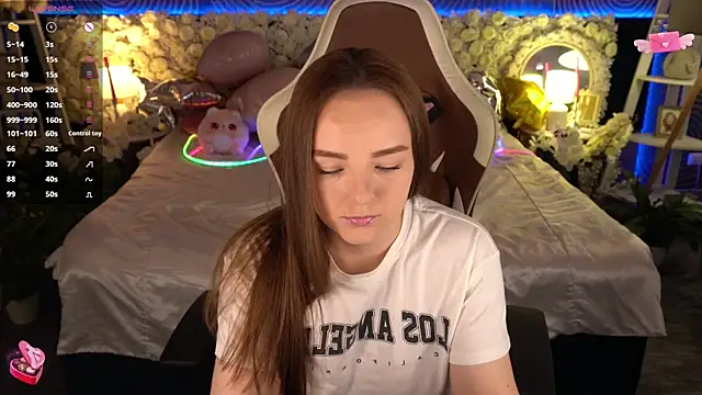 Chat XXX en directo de FoxyShy