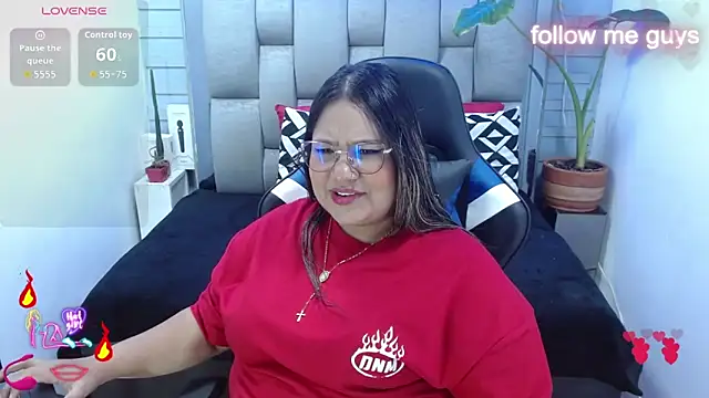 evelin_zaens Adlı Modelin Canlı XXX Sohbeti