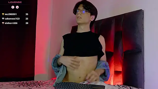lui_x_dust Chat XXX in diretta