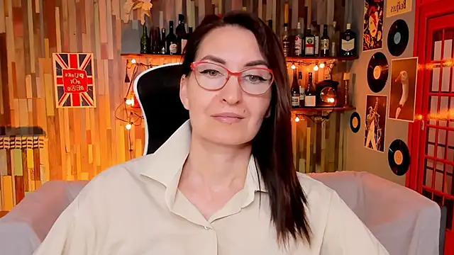 UnaTerra Adlı Modelin Canlı XXX Sohbeti