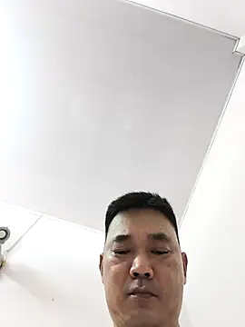 NguyenTrungHieu81 网络视讯表演