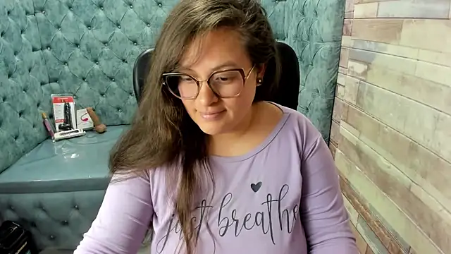 دردشة Sarah_Boobs_ الجنسية المباشرة