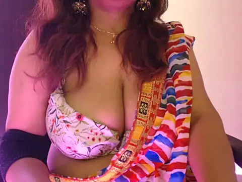 MaiRra_ Chat XXX in diretta