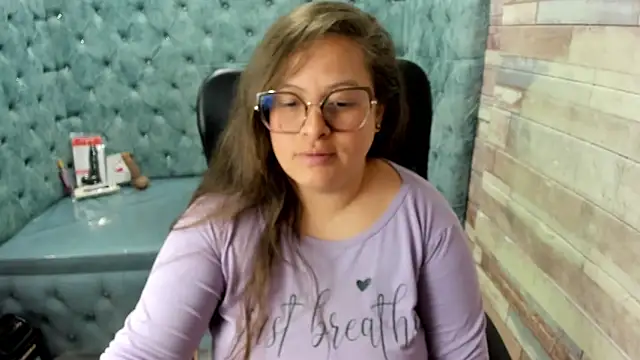 Czat XXX na żywo – Sarah_Boobs_
