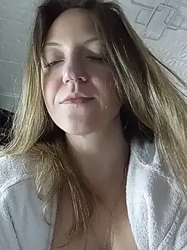 KattyLuuu Adlı Modelin Canlı XXX Sohbeti