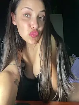 Chat +18 de Juliett08 ao vivo