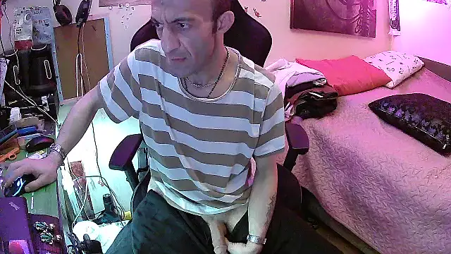Chatroom XXX en direct de Aktorihann