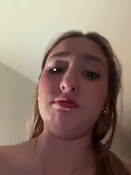 Chat XXX en directo de MoraInFire