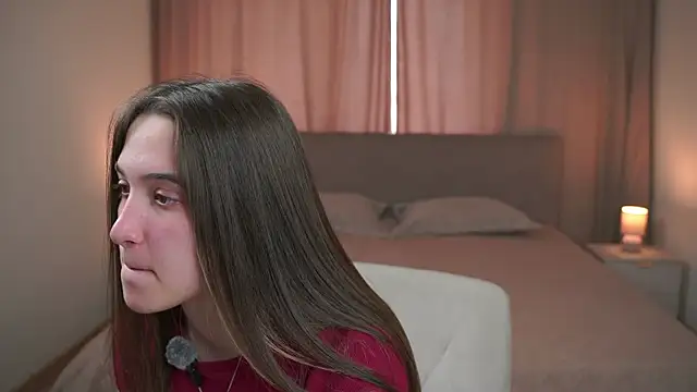 MeliaCusanelli Adlı Modelin Canlı XXX Sohbeti