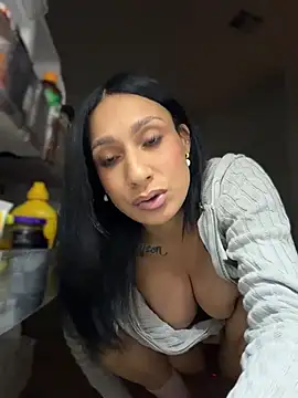 FerrariFrench Chat XXX live