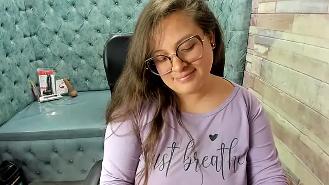 Chat +18 de Sarah_Boobs_ ao vivo