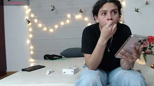 Sarabubbie's Live XXX Chat