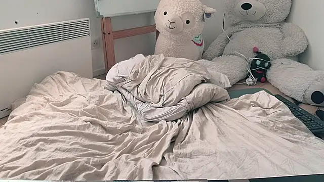 CeriseLapine 即時 XXX 聊天