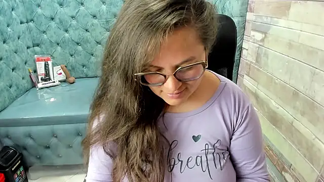 Sarah_Boobs_n Live XXX chat