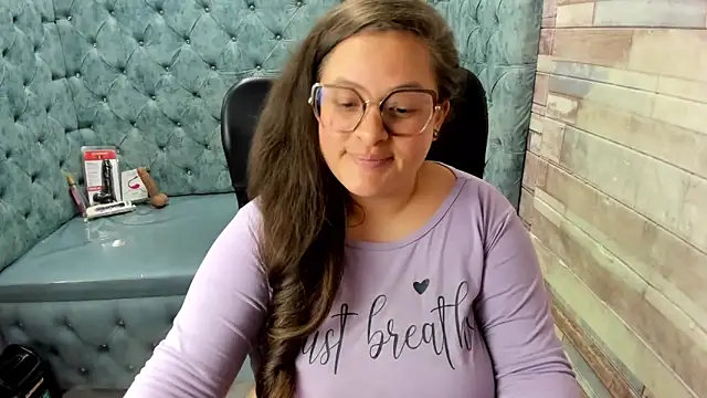 Sarah_Boobs_ Chat XXX in diretta