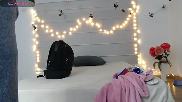 Sarabubbie 现场XXX聊天