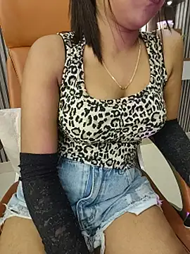 Little__Lia – Naživo XXX chat