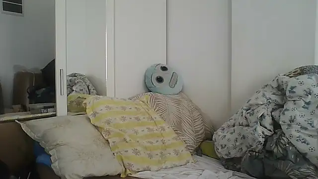vitalik66679 Adlı Modelin Canlı XXX Sohbeti