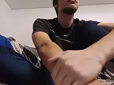 XXX chat uživo modela RayMartino