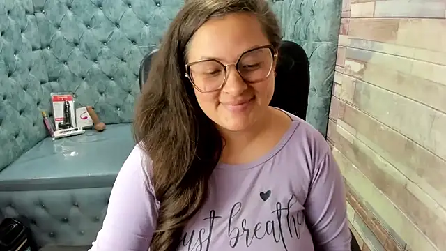 Chat +18 de Sarah_Boobs_ ao vivo