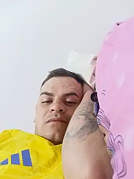 Edwin_Q Live XXX-chat