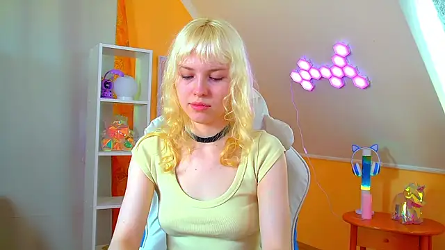 HannahHollis' Live XXX Chat
