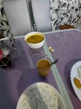 XXX chat uživo modela caressyourself