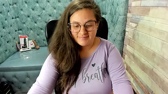 دردشة Sarah_Boobs_ الجنسية المباشرة