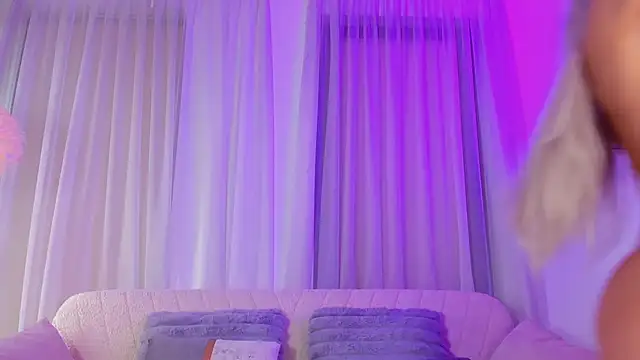 Онлайн чат XXX ArianaXO_