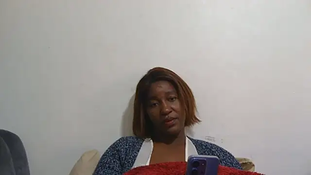 sluttylaura21's Live XXX Chat