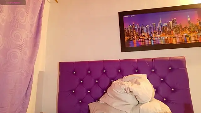 ebony_NeighborMoans: онлайн-секс-чат