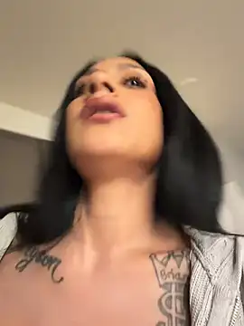 FerrariFrench Chat XXX live