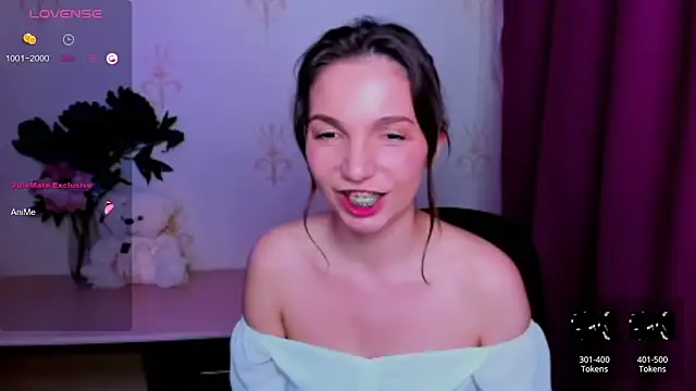 Chat XXX ao vivo de KindHazelHere_