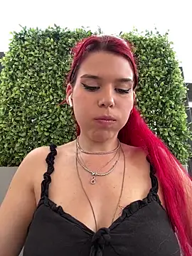 RiriRoseey Chat XXX in diretta