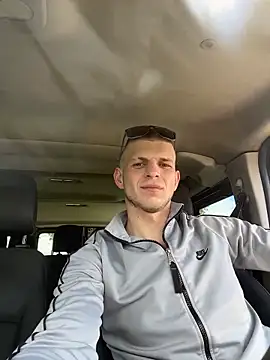 VelvetKingg élő XXX-chatje