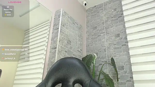Chat XXX en directo de MelodyBlazze