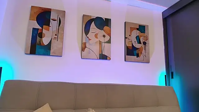 miaa_saenz1 élő XXX-chatje