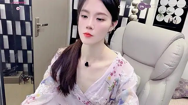 Yueyue-MM 即時 XXX 聊天