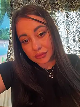 DaisyStreet live XXX chat