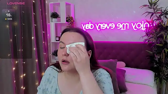 Živý XXX chat FeralPeach