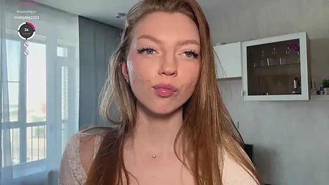 Auroralgnis' Live XXX Chat