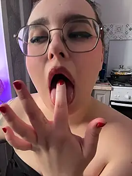 MoziRixis Chat XXX live