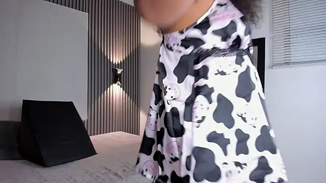 ZafiiraaのライブXXXチャット