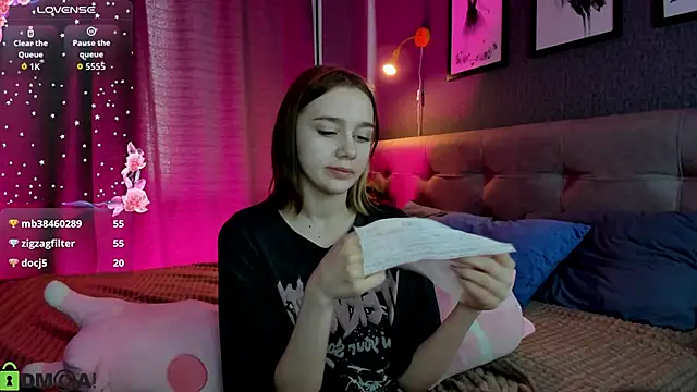 Lesi_Moonie01's Live XXX Chat