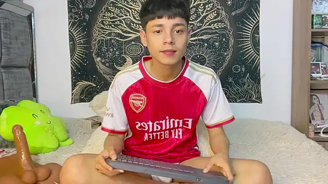 Andy_Belier23 Adlı Modelin Canlı XXX Sohbeti
